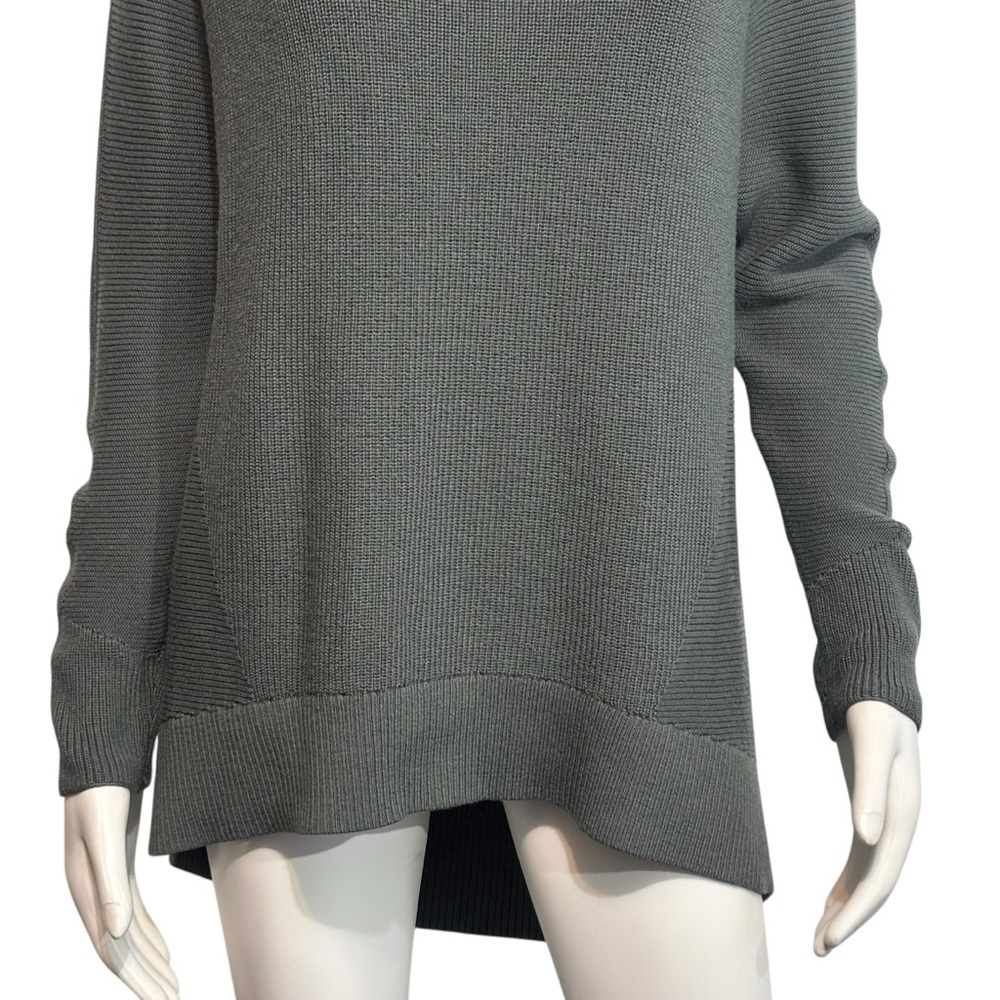 Athleta Hanover V-Neck Sweater Merino wool Blend oversized knit Sz M - Picture 5 of 8